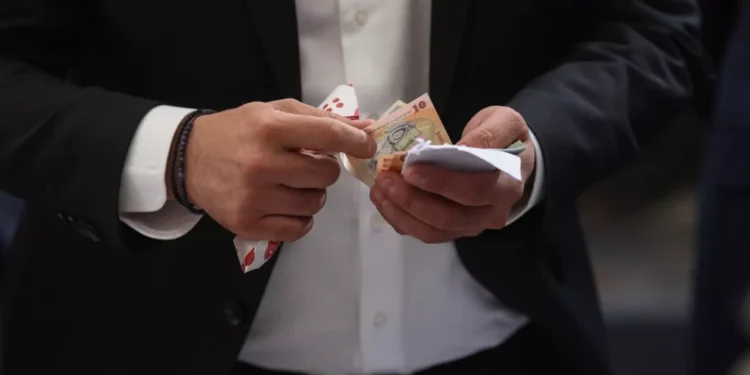Taxarea inversă generalizată ar muta colectarea TVA către 600.000 de operatori economici