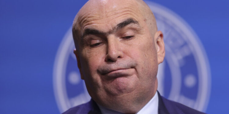 Bolojan va da afară 40.000 de bugetari, ca parte a pachetului 2 al măsurilor de austeritate!