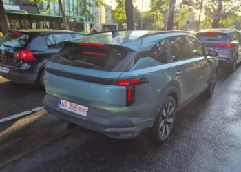 Noul model Dacia stârnește discuții înainte de lansare: Striker, văzută în teste în România